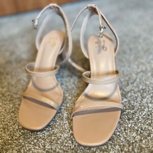 Mix No. 6, size 7.5, worn once